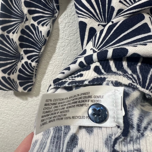 Merona Women's Navy Shell Pattern Cardigan L - Picture 7 of 7